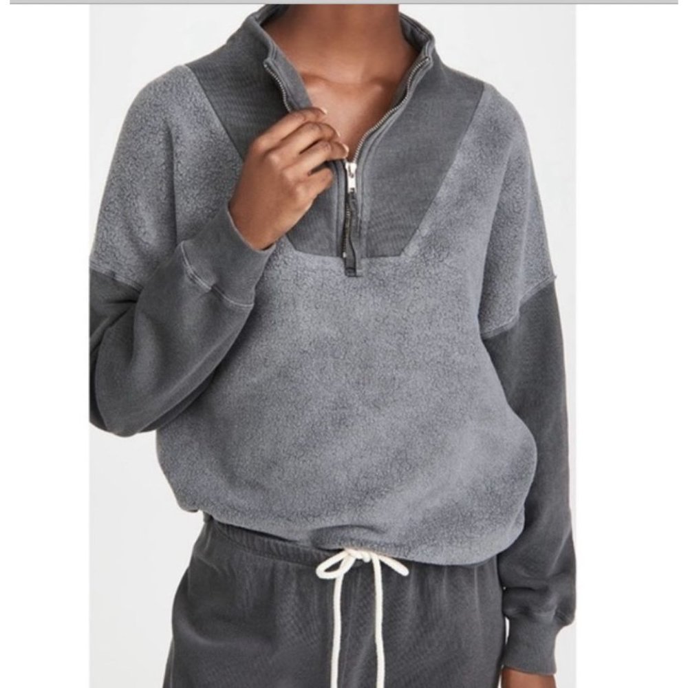 THE GREAT. The Trail Pullover Fleece Sweatshirt in Washed Black Size 1 Small